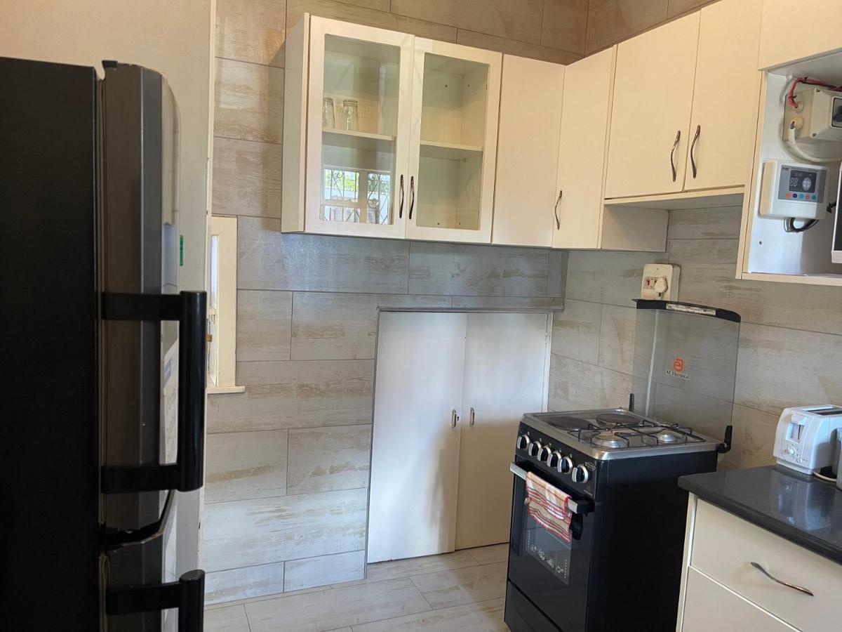 @Jackie'S Avondale 2 Bed Flat At Harrow Court Appartement Harare Buitenkant foto