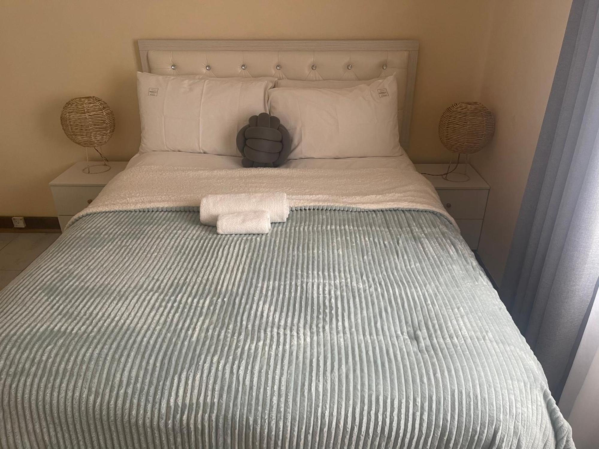 @Jackie'S Avondale 2 Bed Flat At Harrow Court Appartement Harare Buitenkant foto